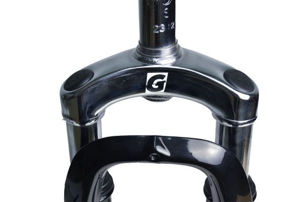 Вилка GRINZ ES 225-2 24"*1.1\8" 200мм, дисковый тормоз, пружина, стальная, безрезьбовая, черная\белая, 2,55кг